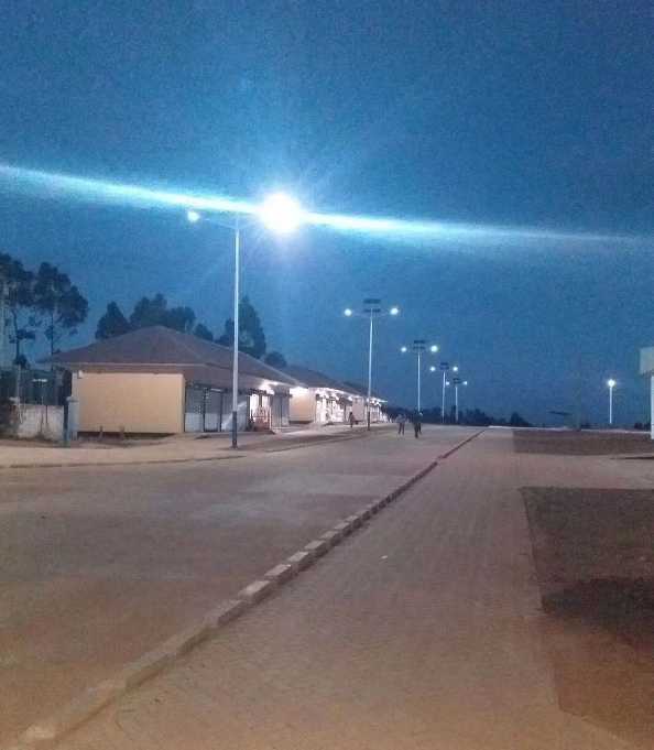 胶州市非洲科特迪瓦太阳能路灯工程